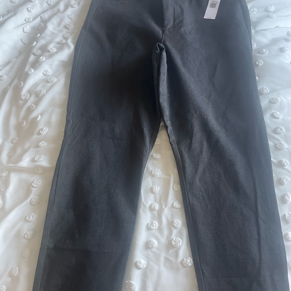 Old Navy High-Rise Pixie Pants - Picture 3 of 3